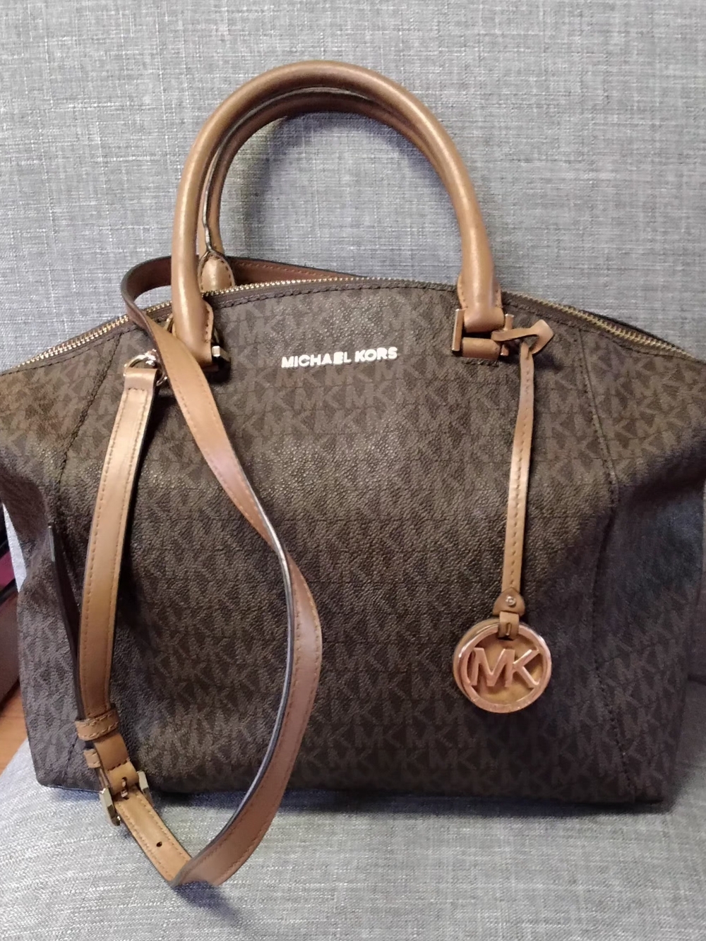 Michael Kors Riley Large Signature Satchel, Brown